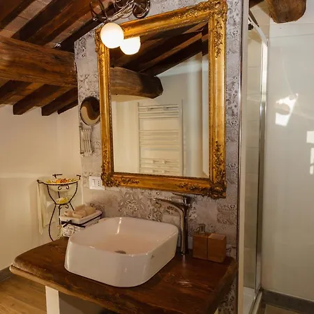 Il Richiastro Medievale Bed and Breakfast 3*